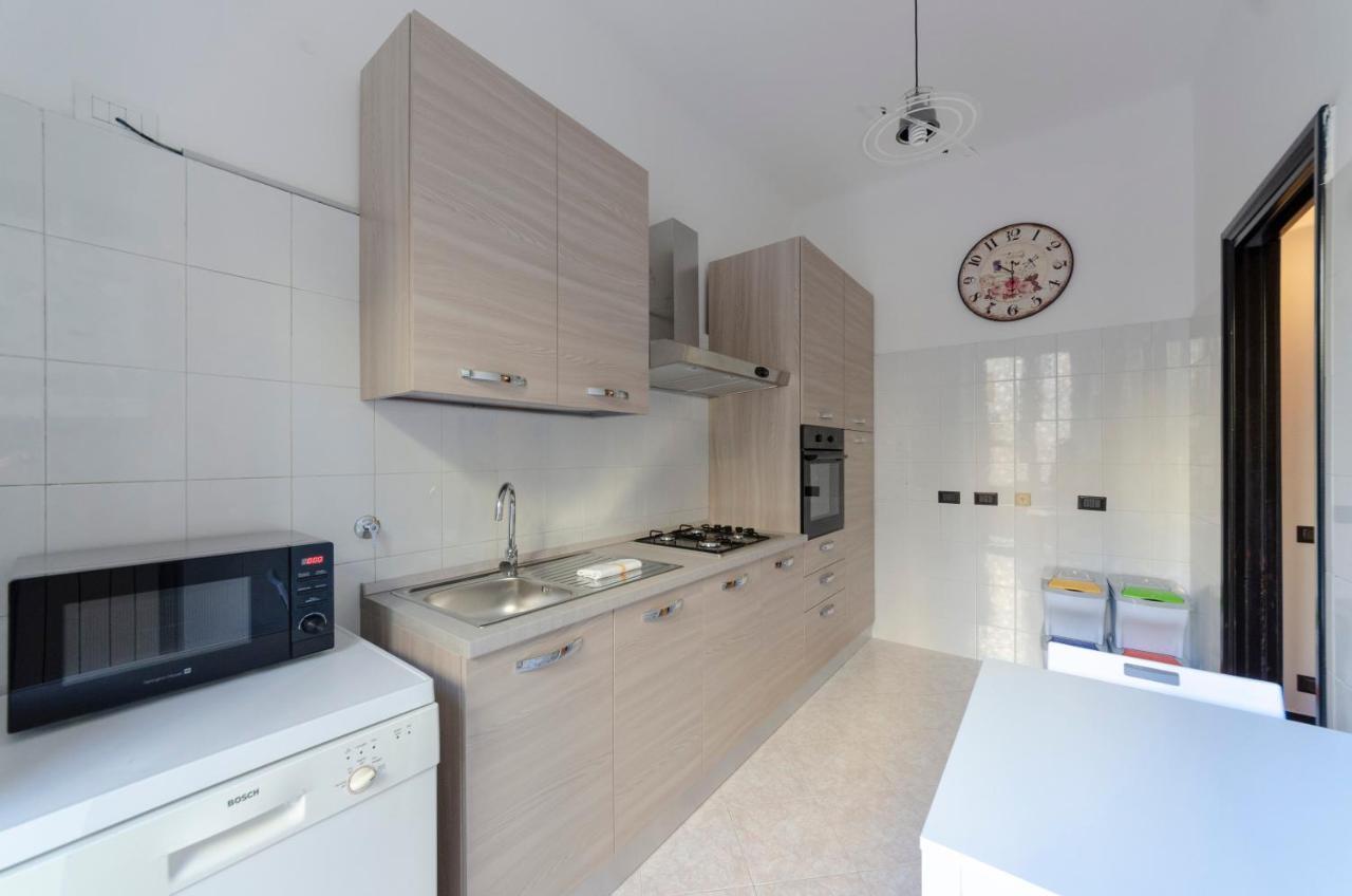 Altido Modern Flat For 6 In The Heart Of Genova Foce Apartman Kültér fotó