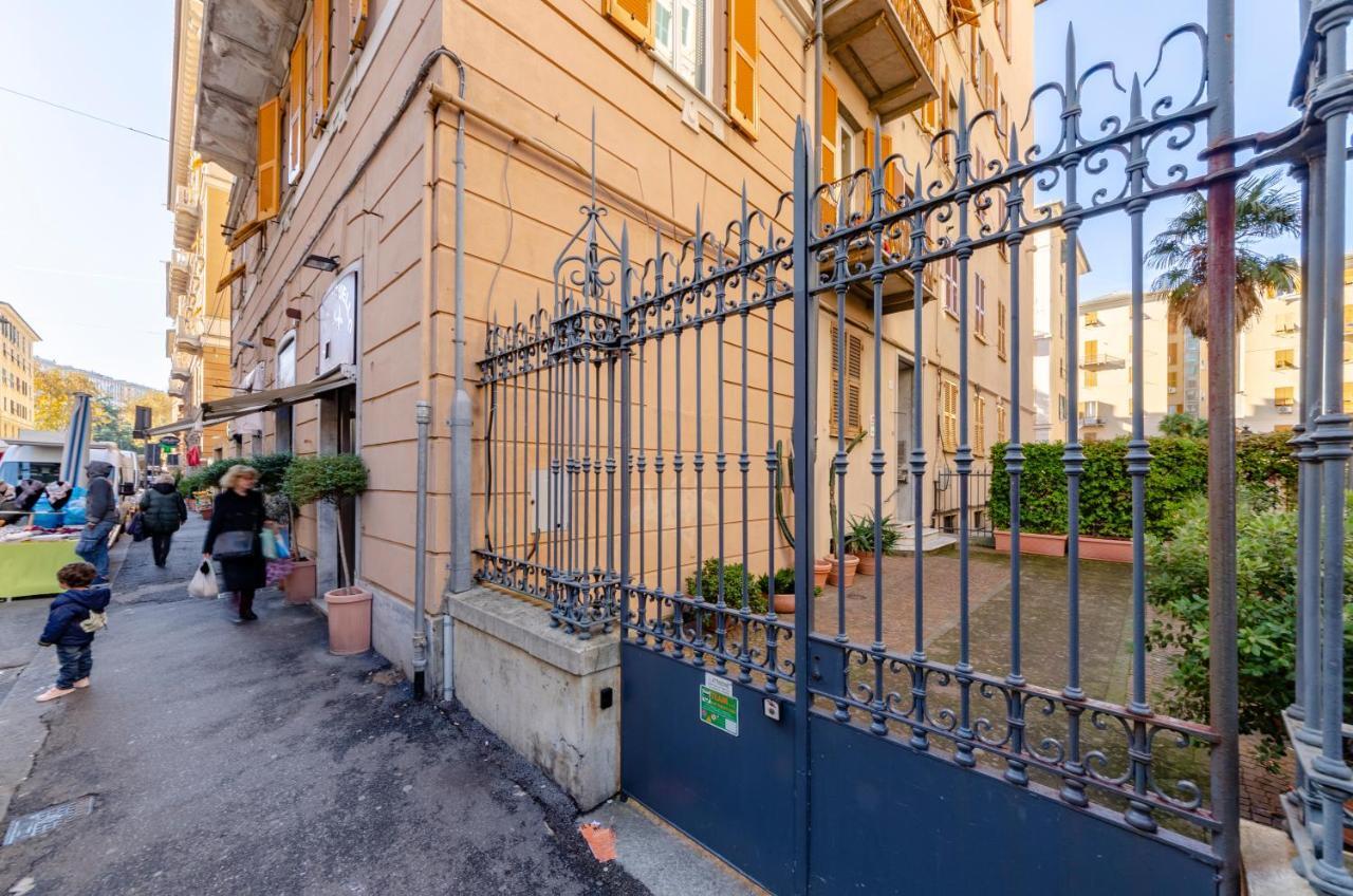 Altido Modern Flat For 6 In The Heart Of Genova Foce Apartman Kültér fotó